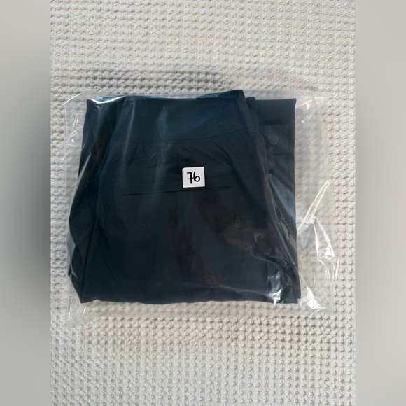 NEW Athleta Black Women’s Endless Cargo Pants Size 4 - Picture 10 of 10